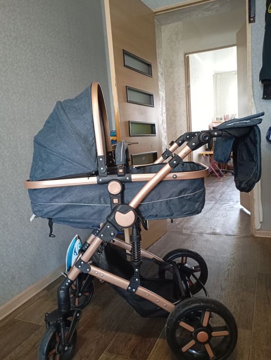 Продам коляску состояние хорошее