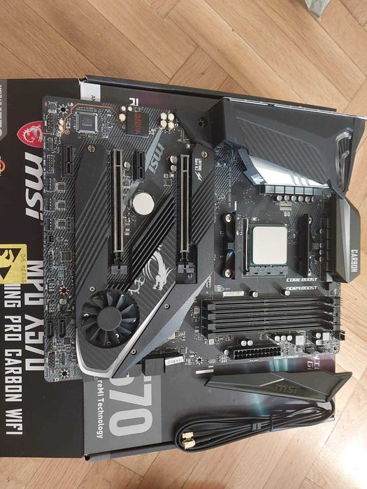 AMD Ryzen 9 5900X + MSI X570 Gaming Pro Carbon Wi-Fi