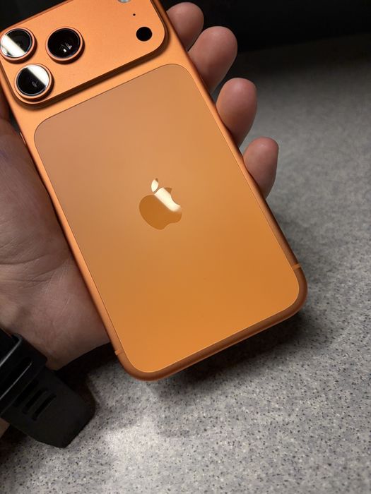 iPhone 17 Pro Max 256 GB Orange – impecabil, 99% baterie