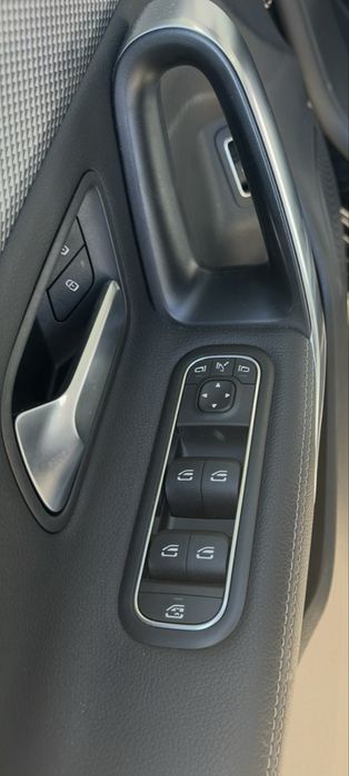 Mercedes CLA 180 _2020