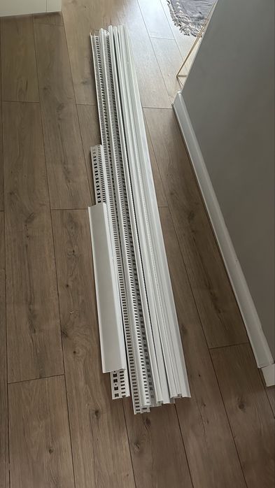 Плинтус белый пластмассовый, новый