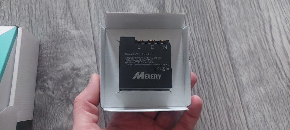 Розетки для квадратных подрозетников