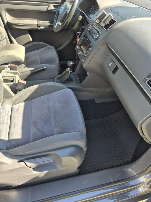 VW Touran Mk2 - An 2010 - 2.0 TDI 140Cp Euro 5 - 7 Locuri