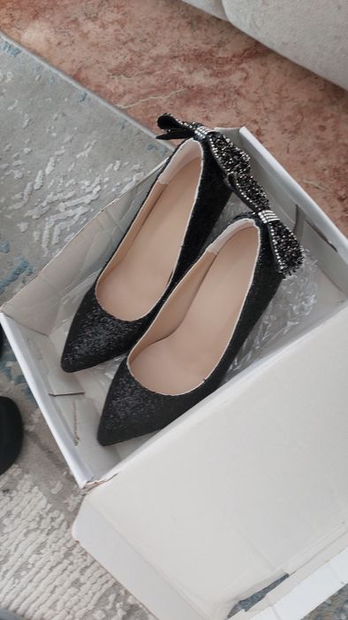 Продам туфли на шпилька