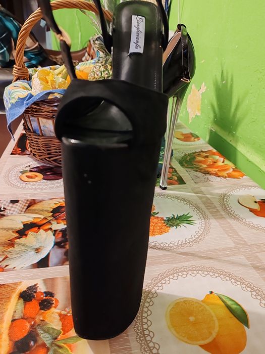 Vând perechii sandale