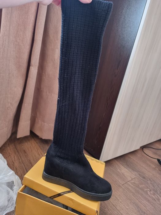 Дамски ботуши, тип чорап в черен цвят