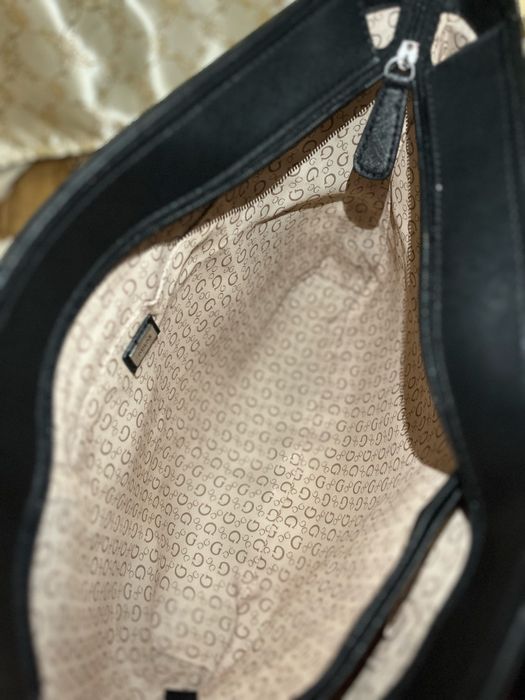 Geanta nouo de culuare neagra medie spatioasa ati ancap multe an ea