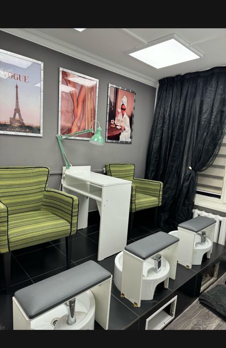 Сдается маникюрный стол