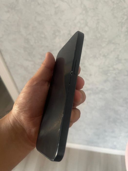 обменяю iPhone 13 на 128 ГБ. На вариант выше