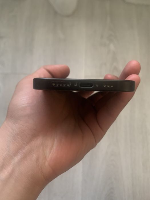 Продам iphone 15 128гб