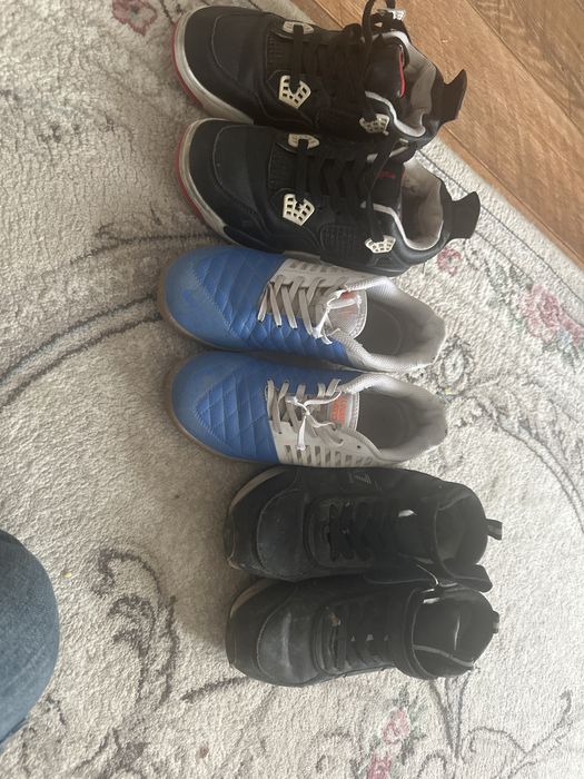 Отдам  за 300 кросы осень весна