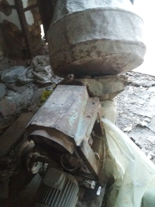 Бетономешалка советского производства