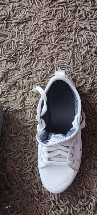 Чисто нови кецове Адидас 40 номер