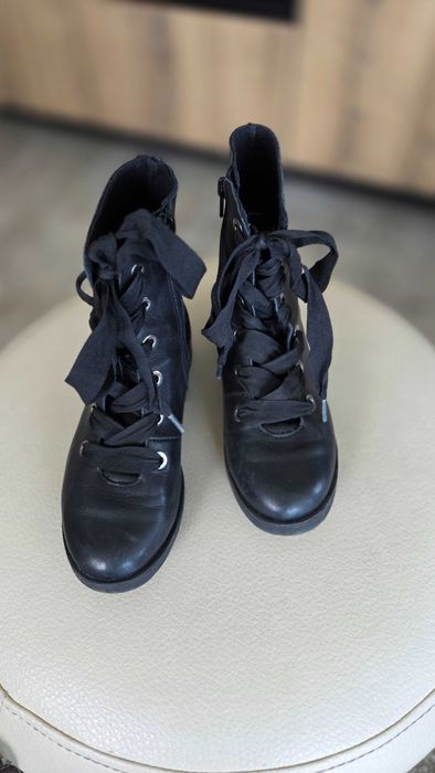 Естествена кожа ZARA номер 32