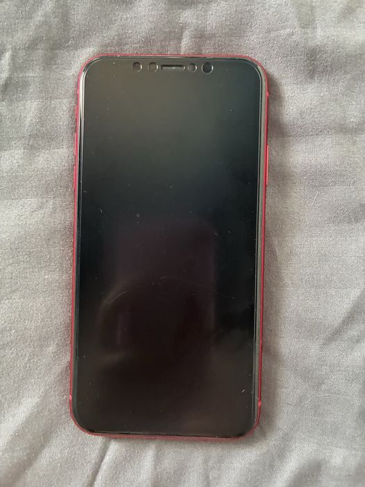 Продавам iPhone11