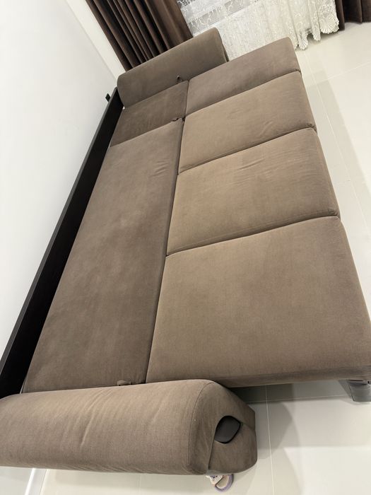 Красивый и мягкий диван