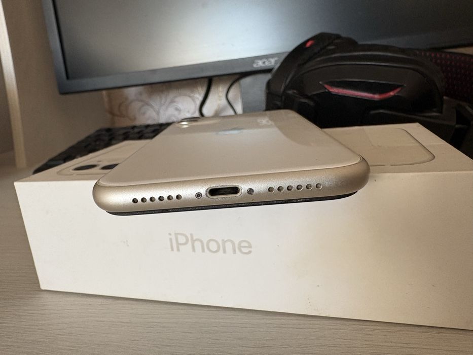 Айфон 11 64гб. с коробкой