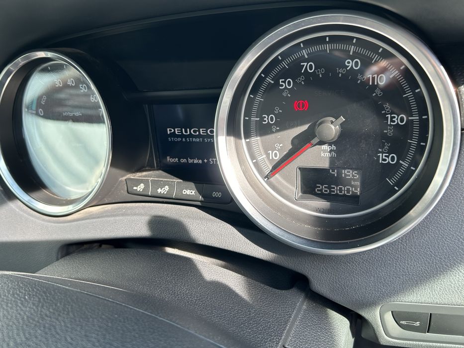 Пежо 508 ,десен волан ,дизелов хибрид,4х4