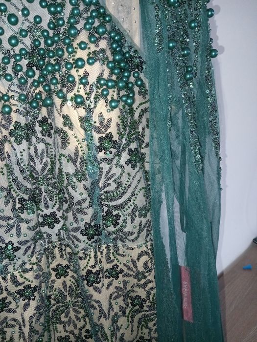 Vand rochita eleganta