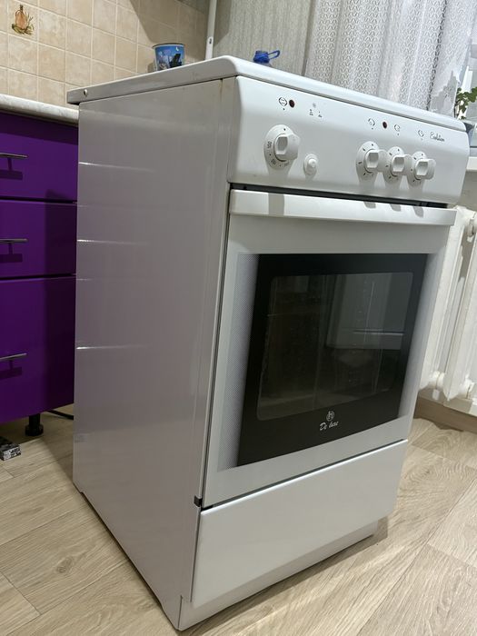 продам 3х комфорочную эл. плиту