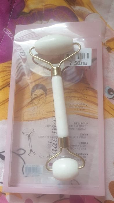 Ролер за масаж на лице