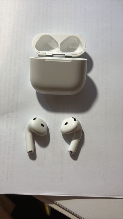 Apple airpods 4
