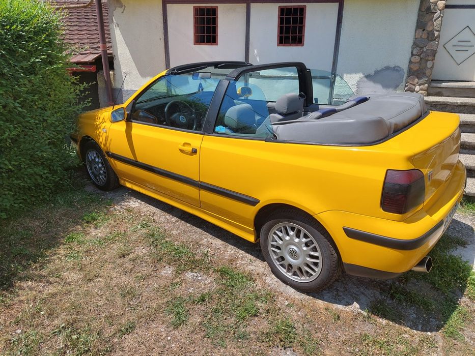 Vând VW Golf III-IV Cabriolet, fabricație 2000, motor 1.6  benzină, 2.700 euro negociabil