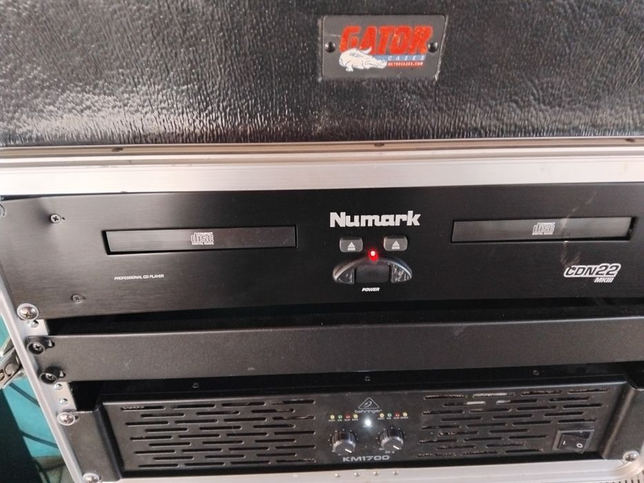 Vând NUMARK sau schimb