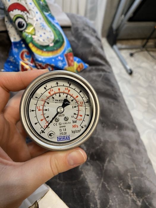 Продам  гидравлический манометр