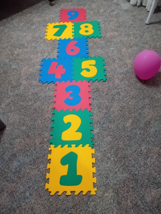 Пъзел за земя с цифри