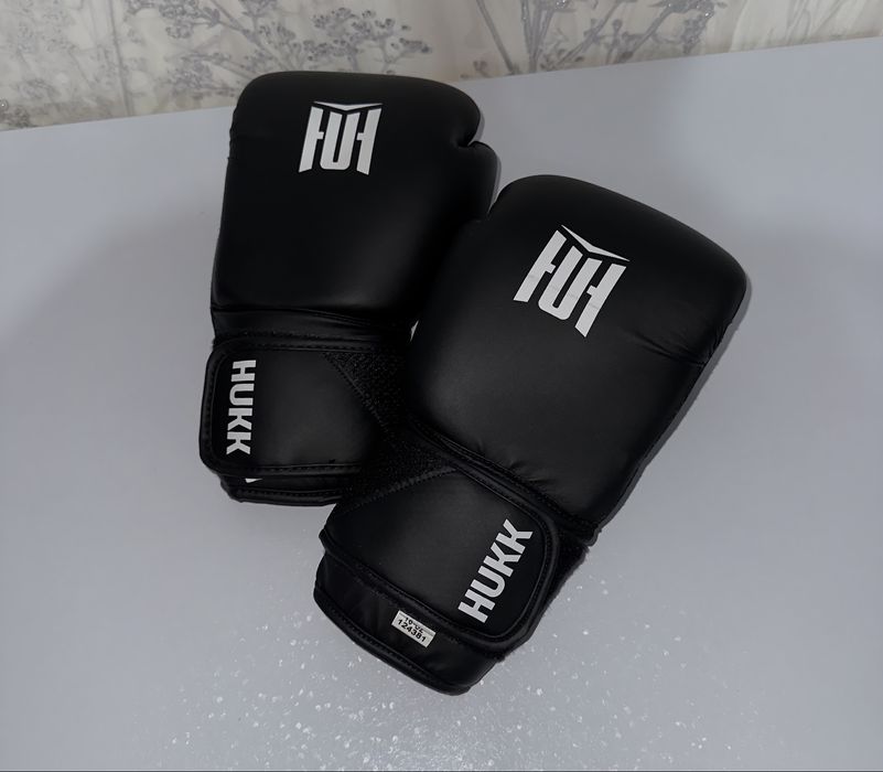 Боксерские перчатки HUKK
