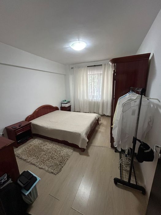 De închiriat apartament cu 2 camere