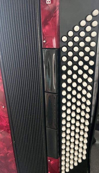 Acordeon Hohner Bravo iii, 120 basi !