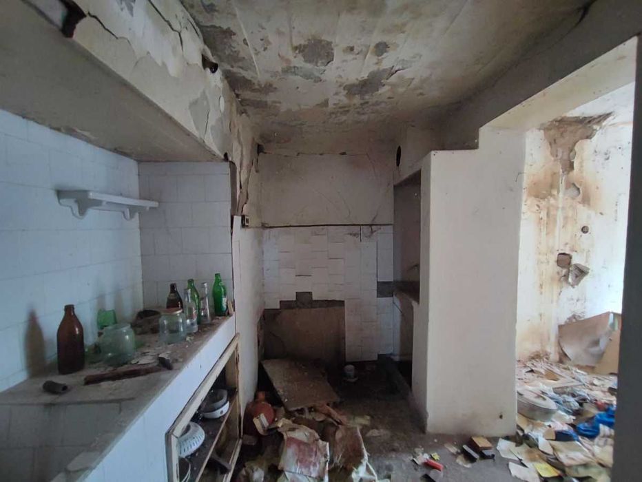 Къща с двор в с. Морава, общ. Свищов