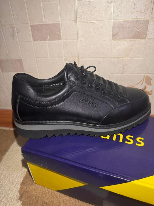 Продаеться крассовки