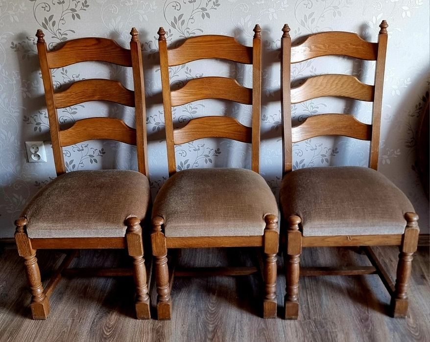 Scaune din lemn masiv de stejar