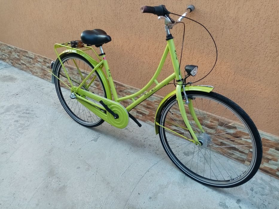 Bicicleta  dama cu dinam în butuc