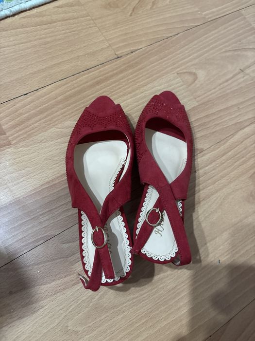 Vand sandale elegante
