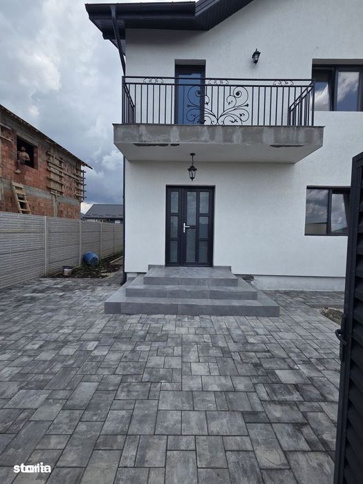 Vila duplex, curte separata Bragadiru Strada Crisul Repede