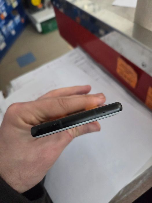 Продам  Google pixel 6a