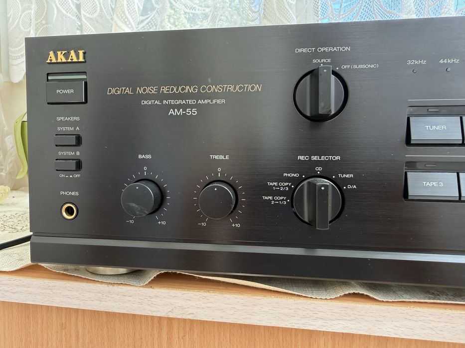 Akai AM-55 DAC Стерео усилвател