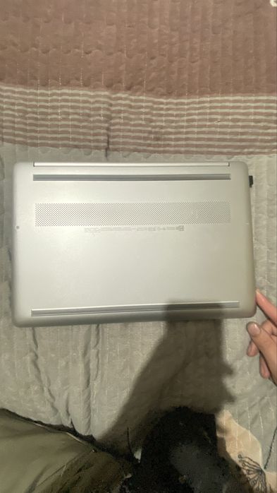 Noutbook sotiladi hp i3 koropka dakumentlari bor