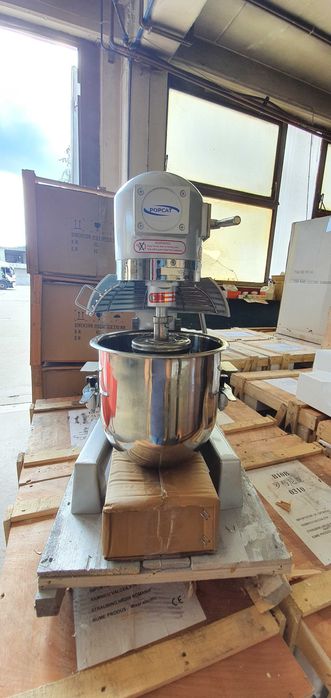 Reducere Malaxor profesional planetar 30L transport gratuit