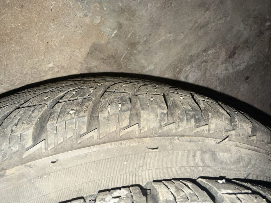 Продам Зимние шины 215/60/16