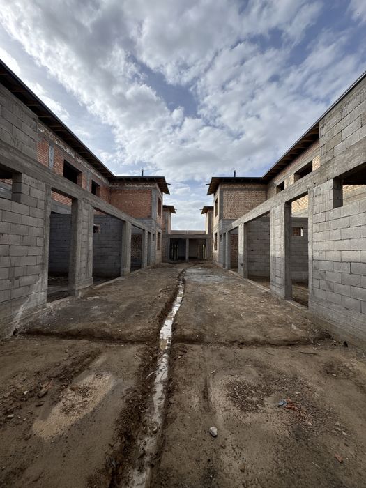 Kottedjlar sotiladi Zangiota Qahramon Mahalla