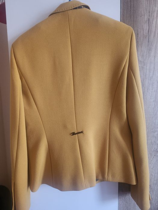 Чисто ново дамско сако DANINI