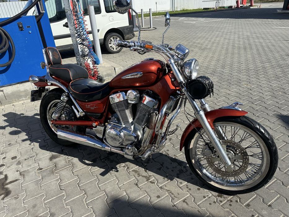 Suzuki Intruder VS1400
