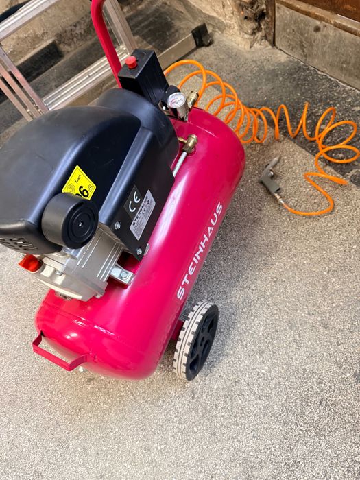 Въздушен компресор Steinhaus PRO-COM50, 50 л, 1500W, 8 бара, 206 л/мин