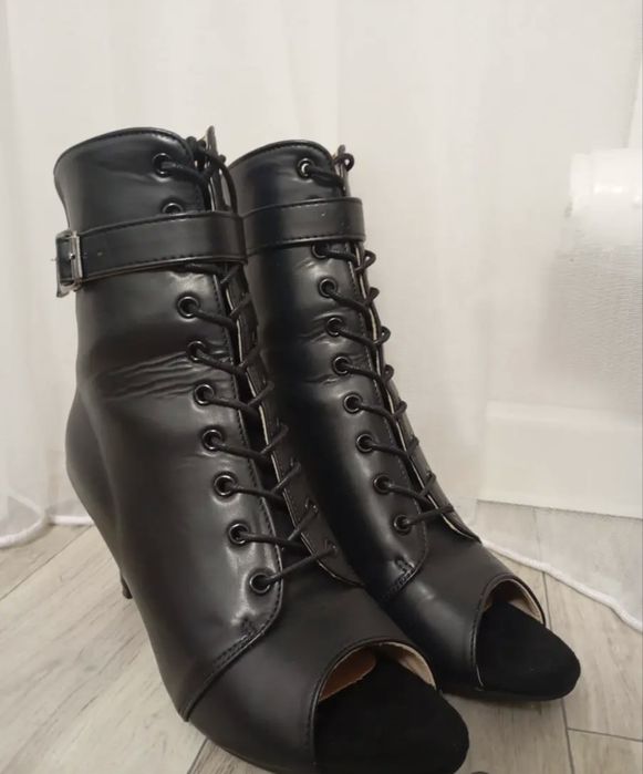Туфли high heels (Хилсы)