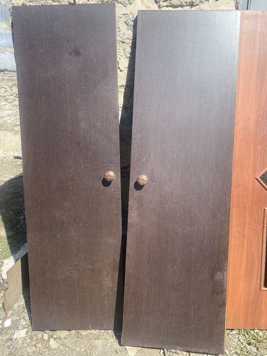 Продам дверм межкомнатные 5000